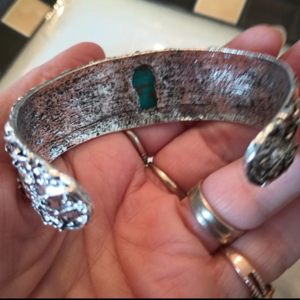 Vintage Style Turquoise Bangle - Picture 5 of 10